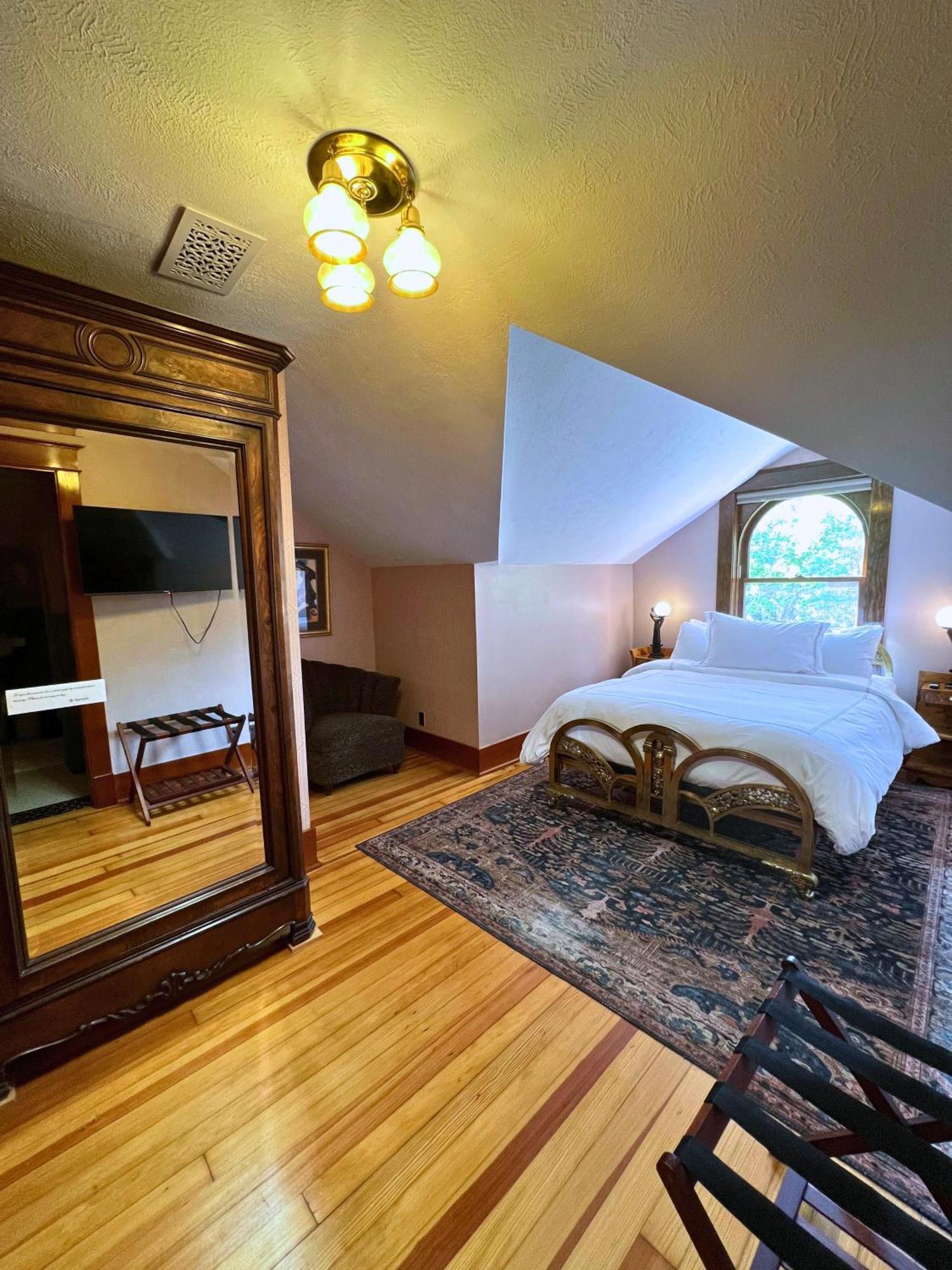 Martha'S Bed And Breakfast Lincoln Exterior photo
